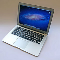 Apple Laptop A1466 EMC 3178 MacBook Air 13